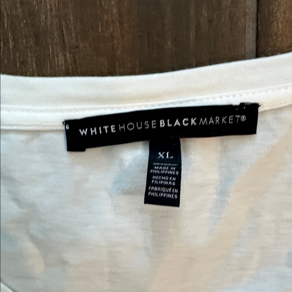 White House Black Market Classic White Tee XL - Picture 3 of 5